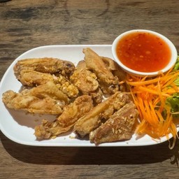 ปีกไก่มิตรรัก
