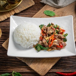 ข้าวกระเพราเนื้อสไลด์