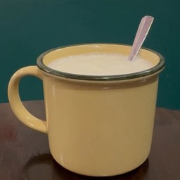 นมสดคาราเมลร้อน