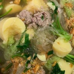 ต้มจืดหมูสับผักกาดขาวเต้าหู้ไข่ใส่วุ้นเส้น