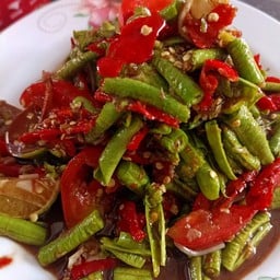 ตำถั่วฟักยาวปูนาปลาร้า