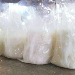 ร้านข้าวนึ่งอบไอน้ำ ทองแสนขัน ในตลาดวรกิจ พลาซ่า 2 ถ.เก้ากิโล