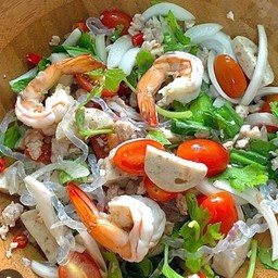 ยำเส้นแก้วรวมมิตร