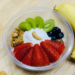 Fresh & Fruit Yogurt