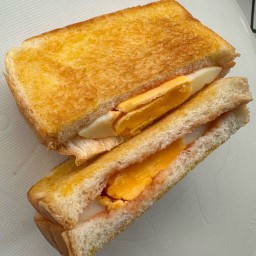 แซนวิชย่าง DD วุฒากาศ