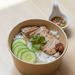 ข้าวหมูย่าง ครัวบ้านรั้วเขียว