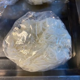 แกงเขียวหวานลูกชิ้นปลากราย(ตลาดบวร)ร่มเกล้า