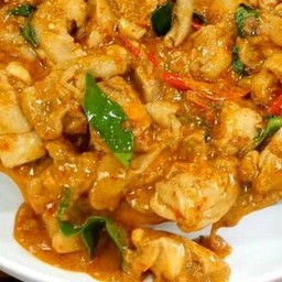 ผัดเผ็ดไก่พริงแกงใต้