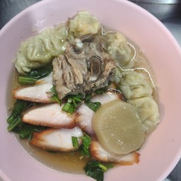 บะหมื่เกี๊ยวหมูแดง(น้ำไส+ต้มยำ+น้ำตก)