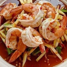 ยำเเซ่บ หน้าวัดชัย (เจ้าเก่า ผัว-เมีย พัทยาใต้)
