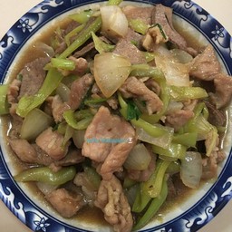 ผัดพริกหยวกหมู