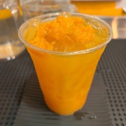 น้ำส้มคั้น