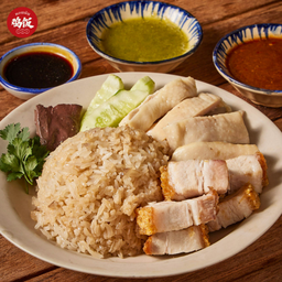 เมนูพิเศษ : ข้าวมันไก่ผสมหมูกรอบ