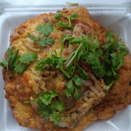 ไข่เจียวหมูสับราดข้าว