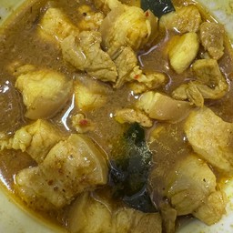 ใส่พริกแกงใต้เหมือนแกงตามงาน