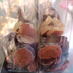 ขนมบ้าบิ่นดำ