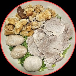 ก๋วยเตี๋ยวหมูกากหมู