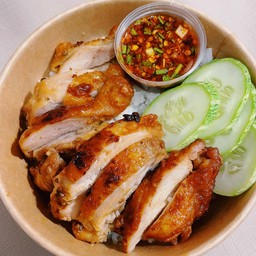 ข้าวอกไก่ย่างจิ้มแจ่ว