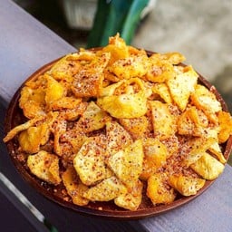 สัปปะรดอบแห้งคลุกพริกเกลือแซ่บ 100g