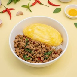 ข้าวกระเพราหมูสับ ไข่ข้น