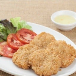 แซ่บกลางซอย  ( ราดหน้าปลาทอด เนื้อตุ๋น ปลาคัง ส้มตำ ลาบ ก้อย ยำ รสเด็ด) 2