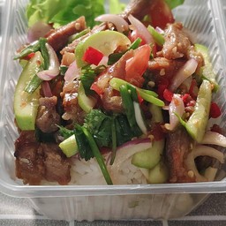 ข้าวยำไก่ย่าง