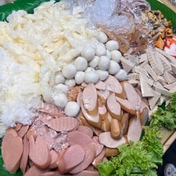 ยำวุ้นเส้นรวมมิตร