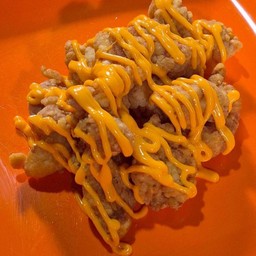 ไก่ป๊อปเขย่าผงปาปิก้า ราดชีส