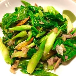 ข้าวคะน้าปลาเค็ม