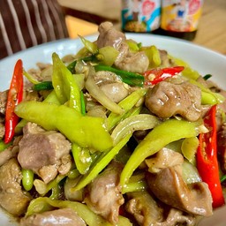 ผัดพริกหยวกไก่