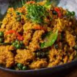 คั่วกลิ้งหมูสับเครื่องแกงใต้