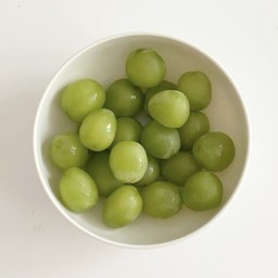 องุ่นไชน์มัสกัต