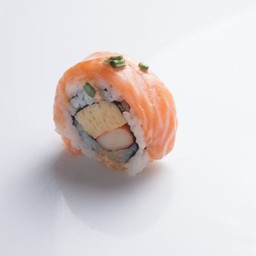 แซลมอนโรล