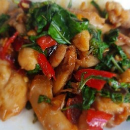 กะเพราไก่สับขุนช้าง (เป็นกับ)