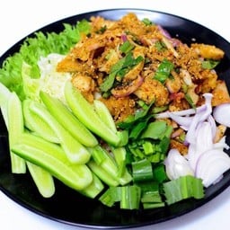 ยำไก่แซ่บ (เป็นกับ)