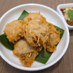 เต้าหู้ทอด by กะจุ๊บกะจิ๊บ ซอยราชวินิตบางแก้ว