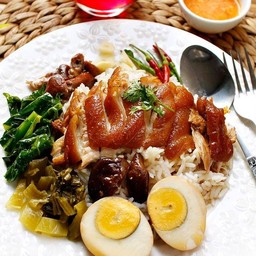 ข้าวขาหมู  (พิเศษ)