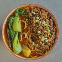 ก๋วยเตี๋ยวเนื้อหมูหม่าล่า猪肉麻辣米线