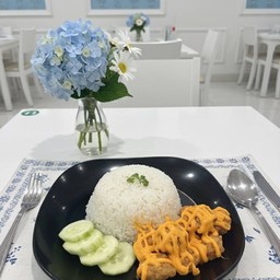 ข้าวไก่กรอบราดซอสชีส