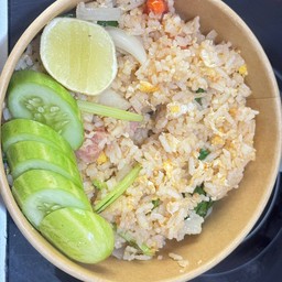 ข้าวผัดแหนม