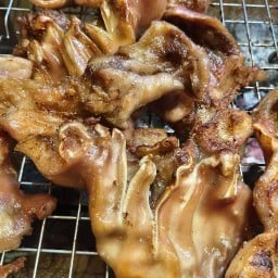 คอหมูย่าง (ร้านบุษบาก้านเหลือง)