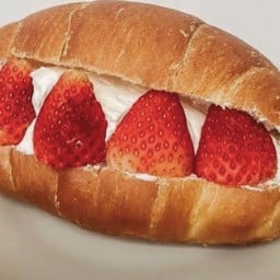 ชิโอะปัง สตรอเบอรี่ ครีมสด