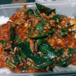ข้าวพริกแกงปลากระป๋อง (ราดข้าว)