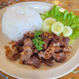 หมูทอดกระเทียม+ไข่ดาว
