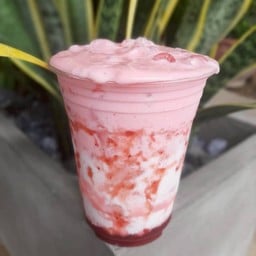 สตรอว์เบอร์รี่ ลิ้นจี่ ลาเต้