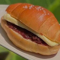 ชิโอะปัง เนยสด ถั่วแดง