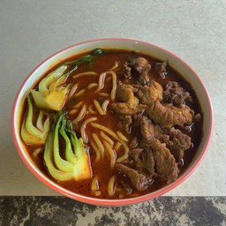 ก๋วยเตี๋ยวแพะหม่าล่า羊肉麻辣面