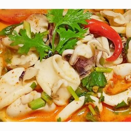 ต้มยำปลาหมึกน้ำข้น/น้ำใส