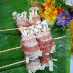 สามชั้นพันเห็ดชิเมจิ