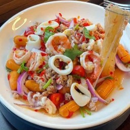 ยําวุ้นเส้นทะเล